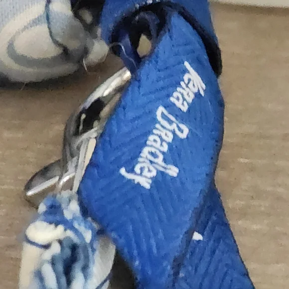 Vera Bradley Blue and White Floral Clutch - Picture 4 of 6